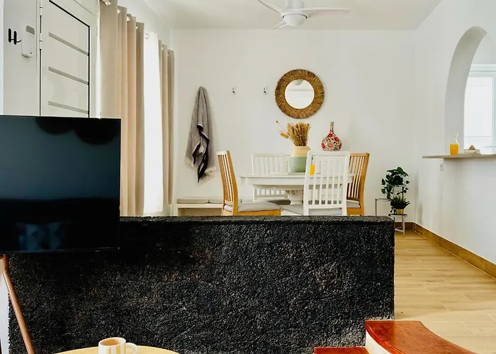 Canaryislandshost I Malva * Puerto del Carmen (Lanzarote)